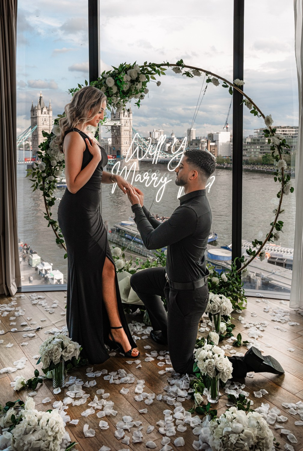 Proposal Cheval Three Quays. Tonya Kyrylenko photographer in London