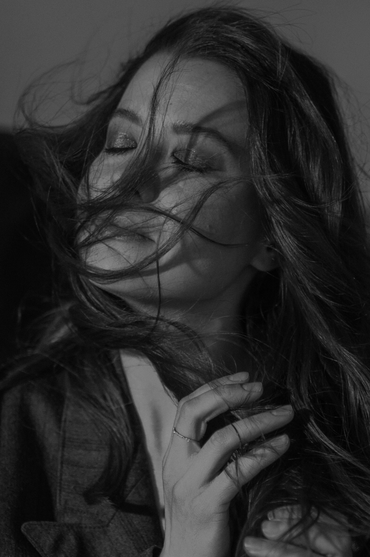 Minimalism. Wedding and commercial photographer