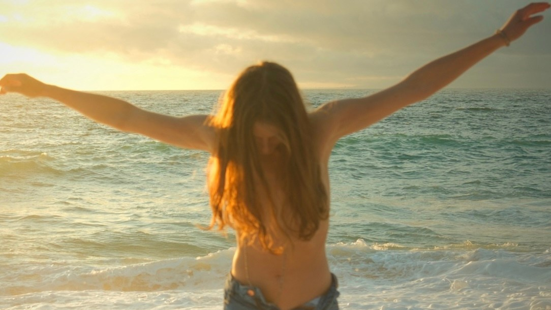 PHOTOS. Visual artist, available worldwide