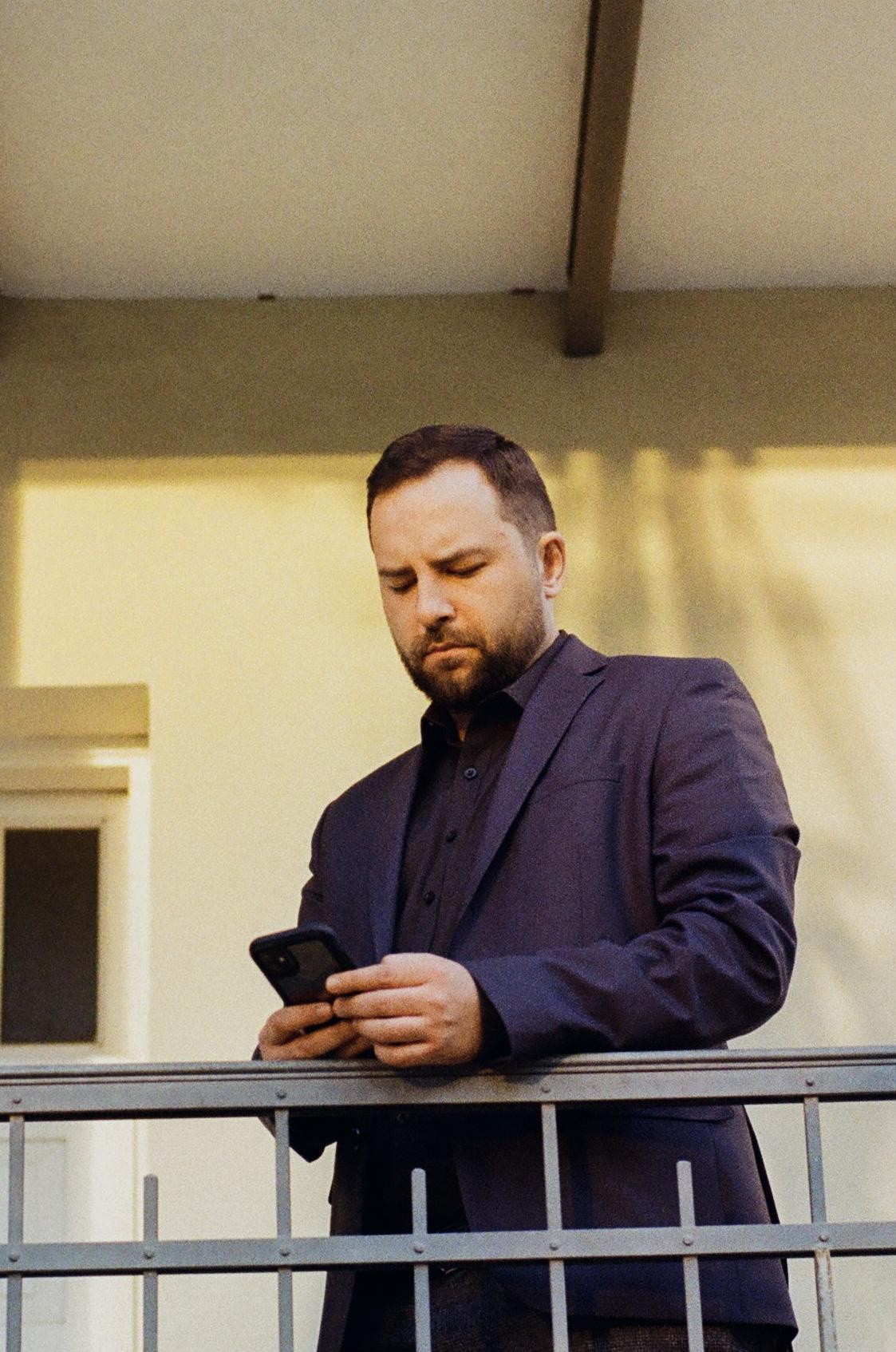 Игорь. Film portrait photographer