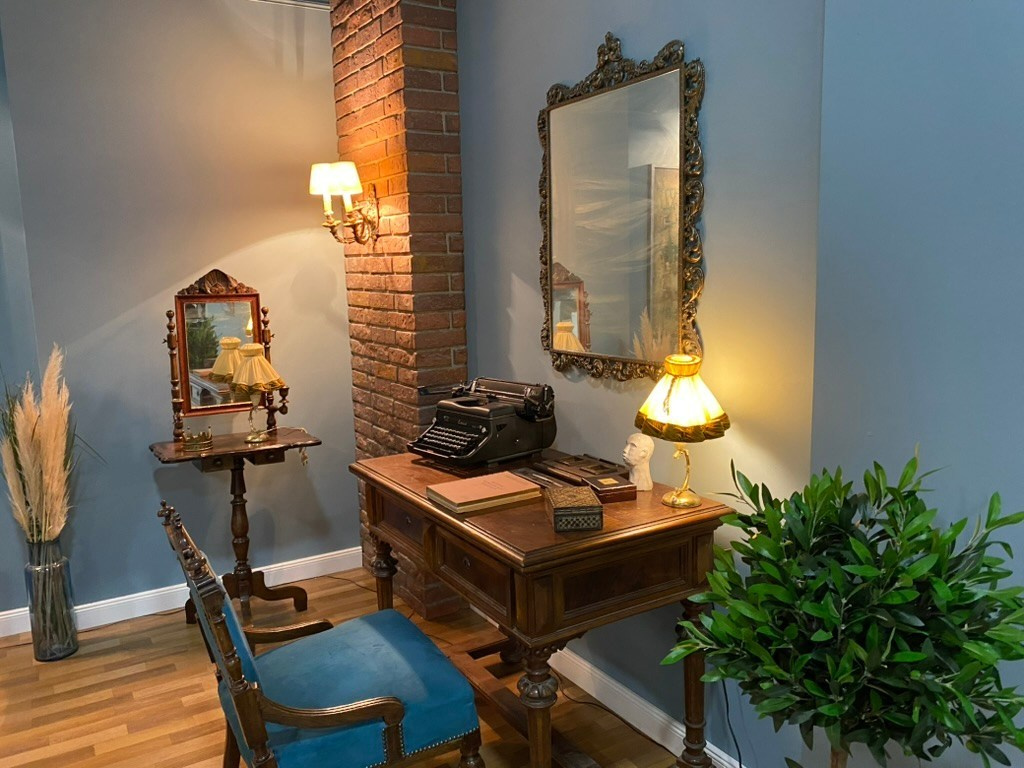 Studio Photogenic. Commercial and studio photographer in Belgrade