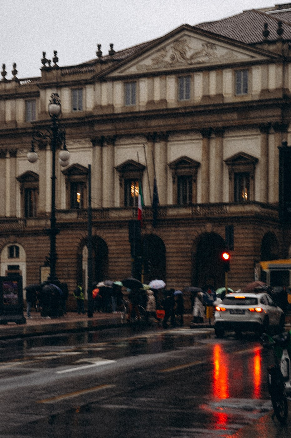 Rain in Milan. Anastasiia Buchinskaia Fotografa Milano