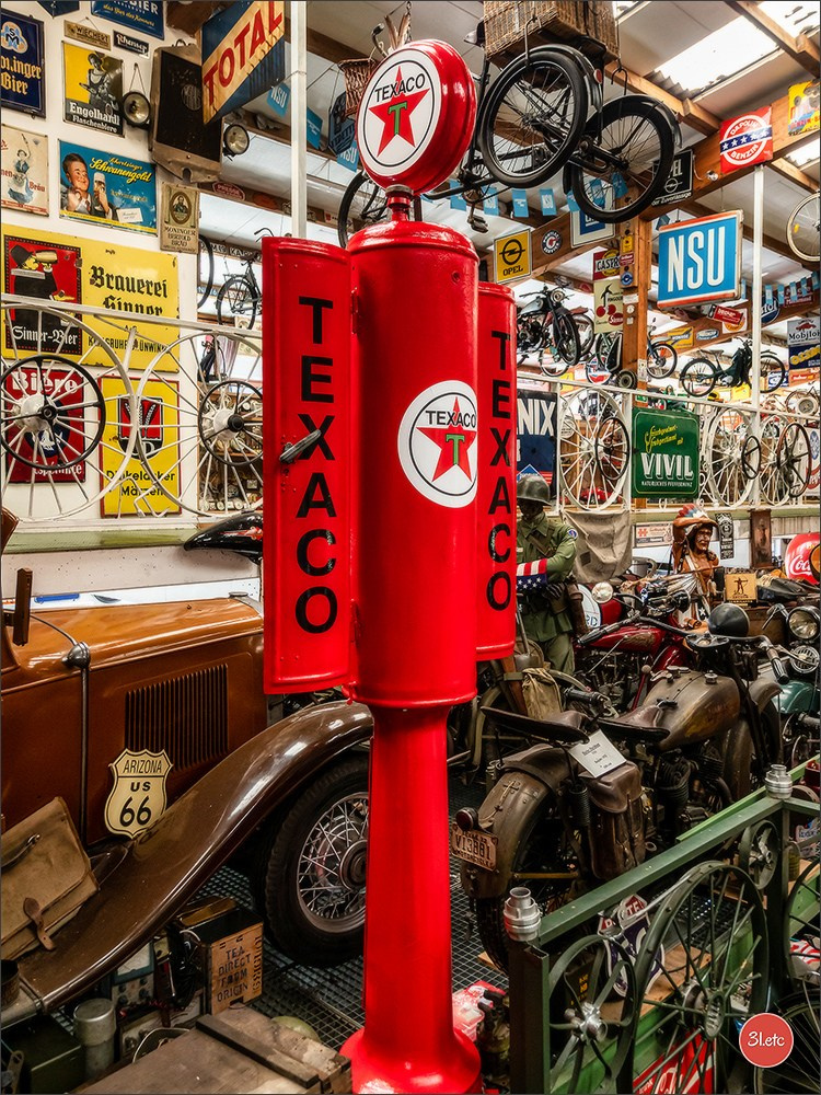 Удивительное место - частный музей старинного хлама - Fahrzeugmuseum. Photographe à Strasbourg | Portraits, Studio, Enfants, Événements