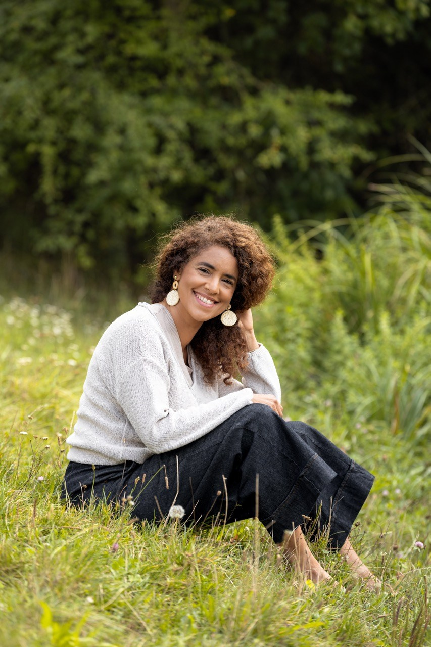 Portrétní fotografka Praha. Dana Lišková — Empathetic Photographer | Introspective Artist |Neurodivergent Coach | Founder of Artepy.cz