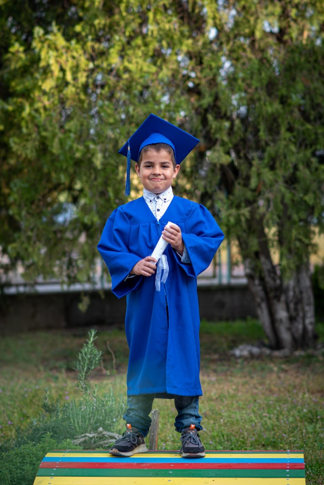 Тоги и шапки за детски градини | Завършване с усмивка | togiishapki.bg. 🎓 Togiishapki.bg — Тоги и академични шапки за дипломиране на студенти, ученици и деца