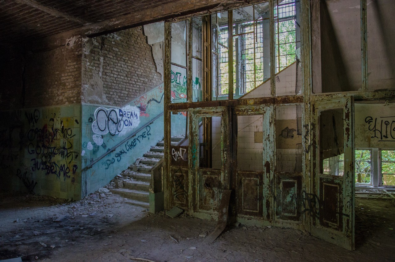 Aesthetic of Chaos. Katerina Kiper Photography