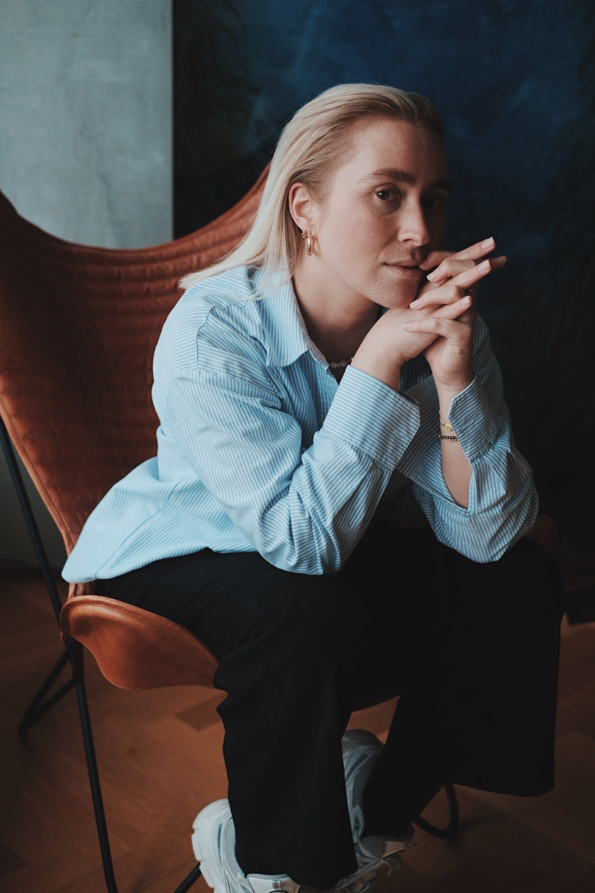 Indoor Portraits. Sasha Silver Photography