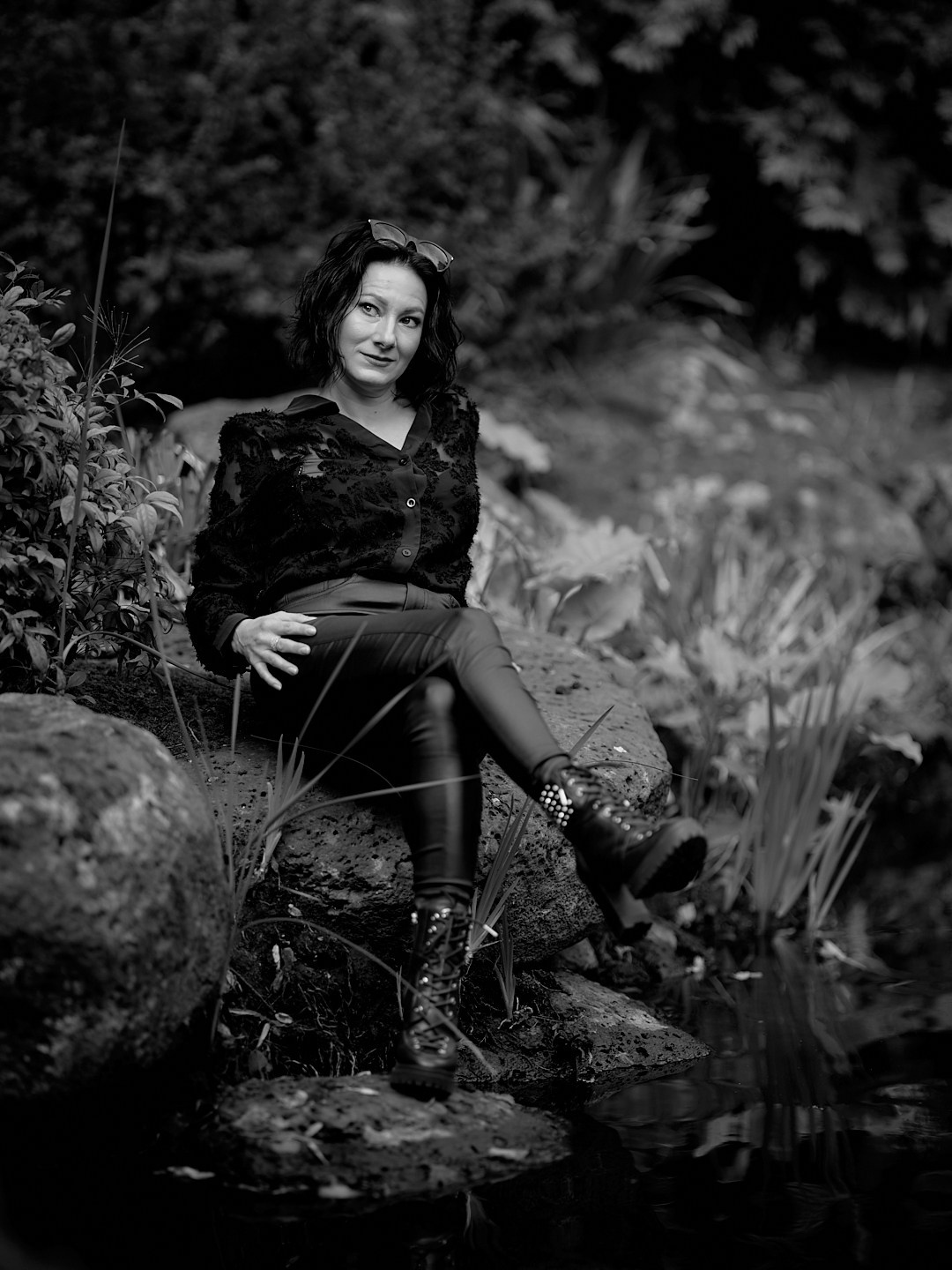 MCC 260516 / Leaves are Falling Part 2. CARTER BNW