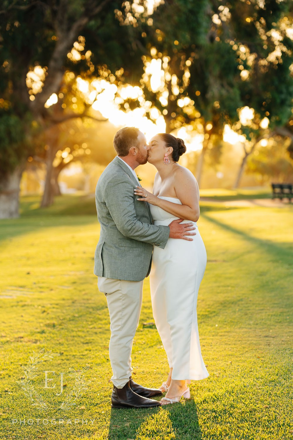 Erika & Stephen — Mosman Park Golf Club. Emma Joy Photography