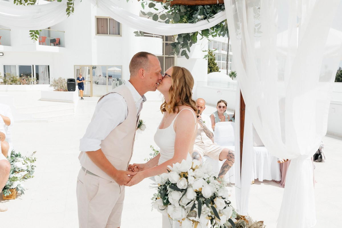 S & S Cyprus. Destination Bruiloft Fotograaf in Nederland en Europa - Tina Yalova