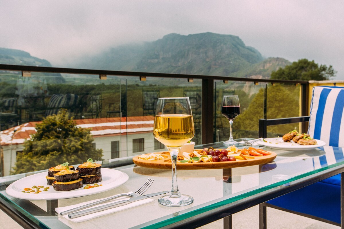 Mount Inn. Главная