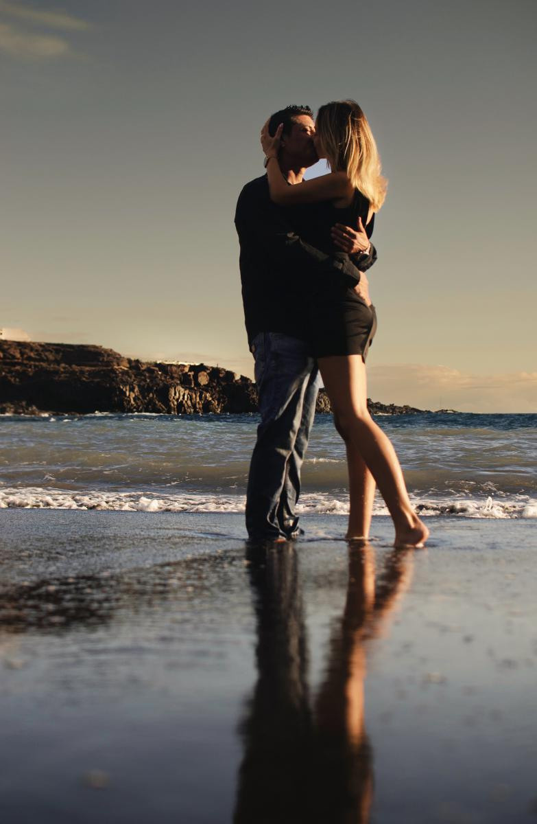 Love Story Photoshoot in Tenerife | Elizaveta Lapteva Photographer. Photographer in Tenerife Elizaveta Lapteva