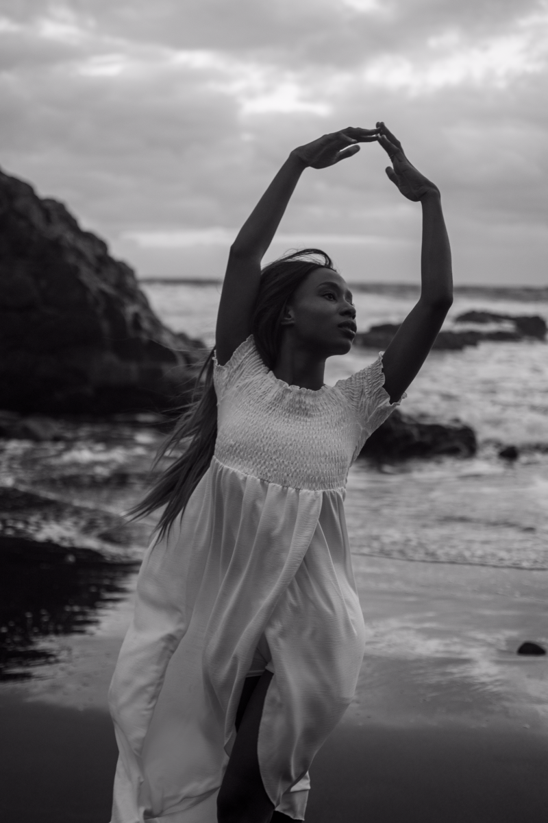 Индивидуальная Фотосессия / Портрет / Ню.  Индивидуальная Фотосессия / Портрет / Ню.  1-1.5 часа.   50 кадров в авторской ретуши в течении 3-4 недель.   Рекомендации по подбору образов, одежды, аксессуаров.  Помощь в позировании.* За время фотосессии мы успеваем сменить 2-4 образа.  