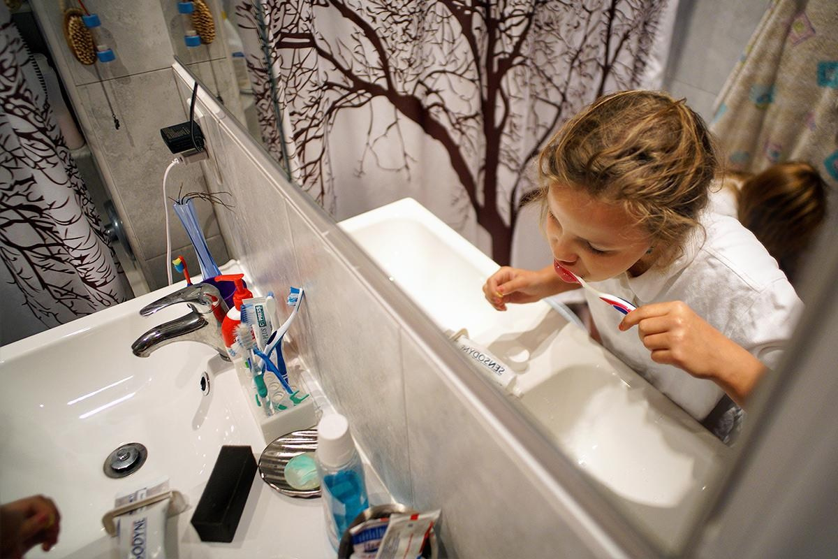 10 years ago Today — First day of school (Sophie and Eva) — Sony A7R II + Ultron 21mm f1.8 (Everything without autofocus). Emin Kuliyev — Award-Winning Wedding Photojournalist NYC & USA | Best Wedding Photographer Known for Candid, Timeless Moments
