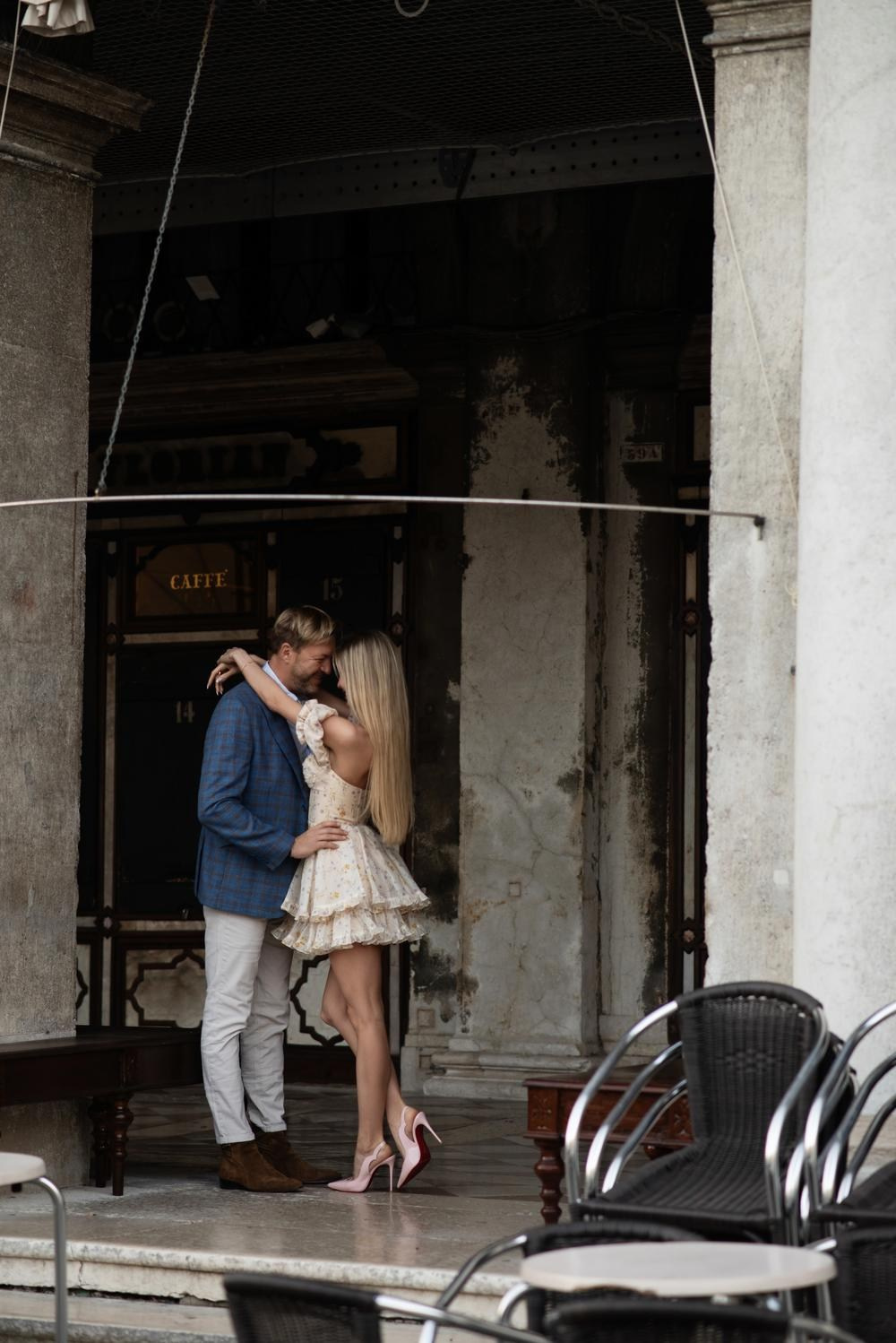 Wedding Photoshoot in Venice'sept 23. Lake Como Wedding Photographer | Elegant & Timeless Photography in Italy