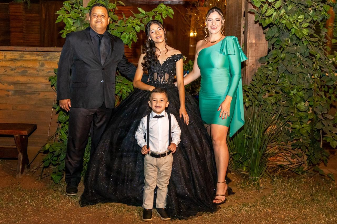 Ana Júlia — 15 Anos. Fotógrafo Diego Balsanulfo