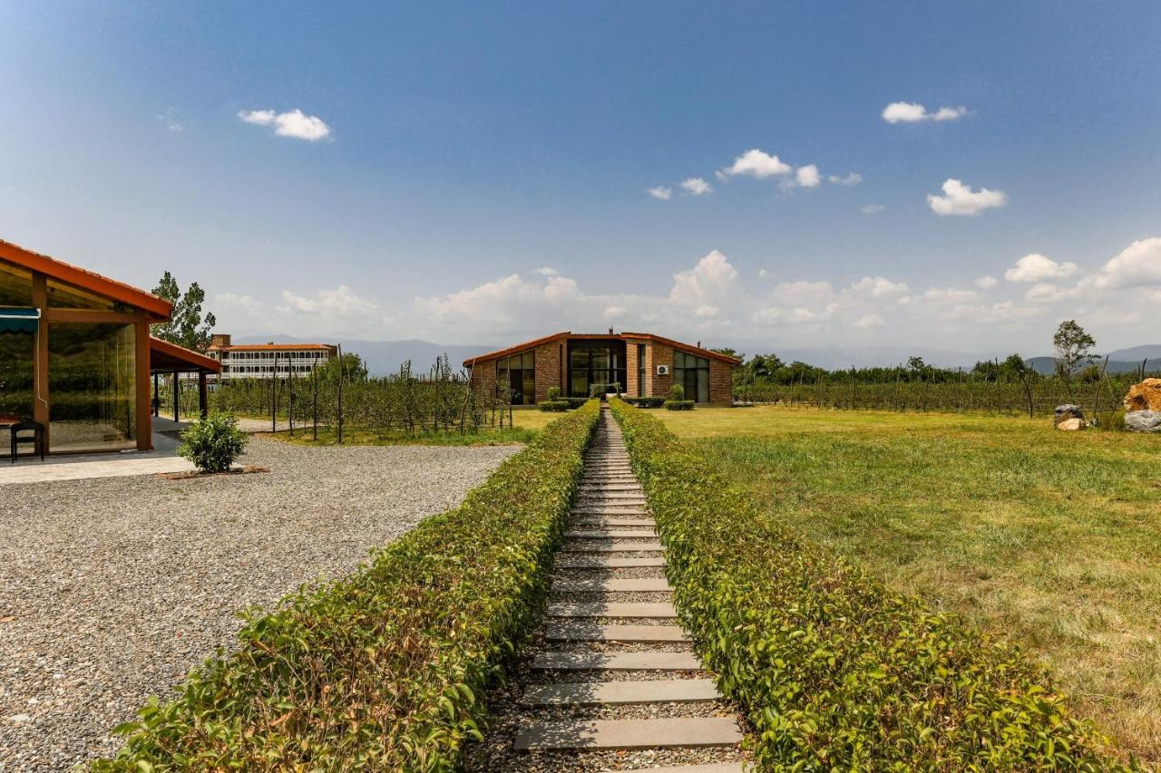 Chateau Artwine. Главная