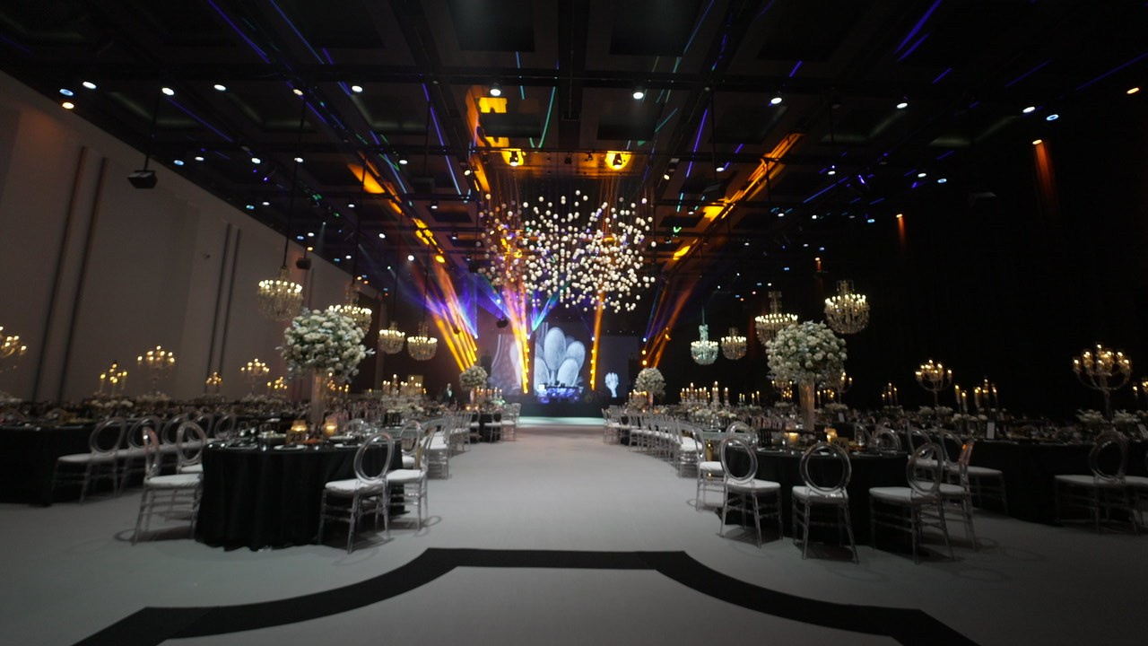 VIA / BASICO. Wedding and events photographers Studio Shalom