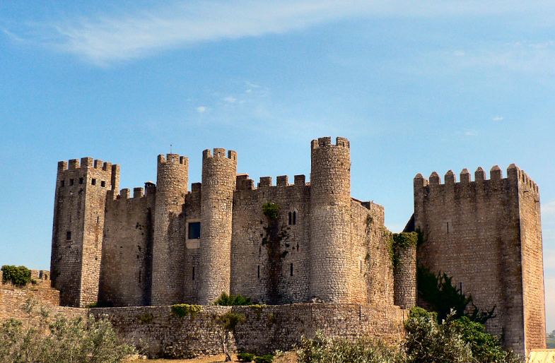 Экскурсия с гидом-фотографом в Будда-Сад и замок Обидуш. Экскурсии по Португалии с гидом-фотографом на автомобиле и пешком
