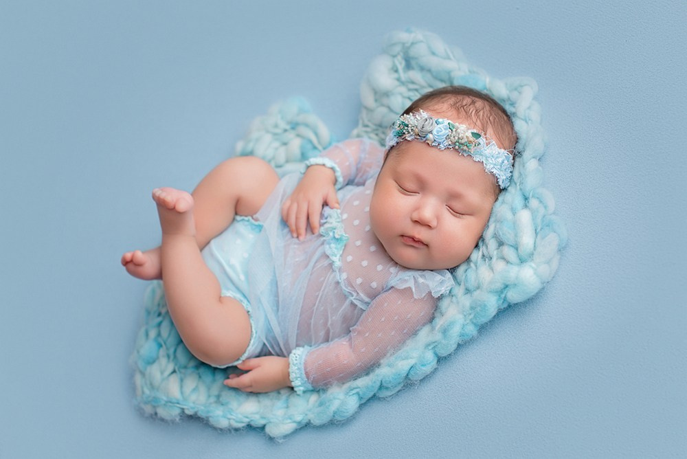 Sesja noworodkowa dla dziewczynki w Trójmieście - Natalia Lucko