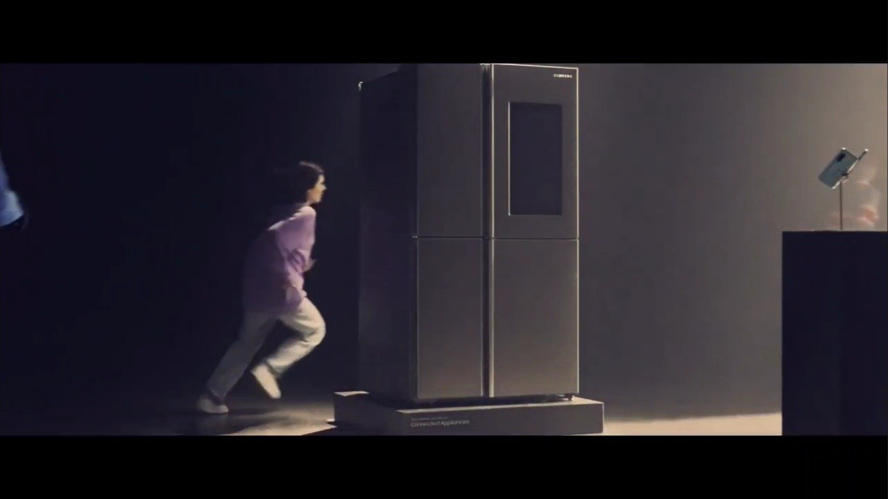 2025 Samsung The Firstlook at CES 2026 광고 — Extra model