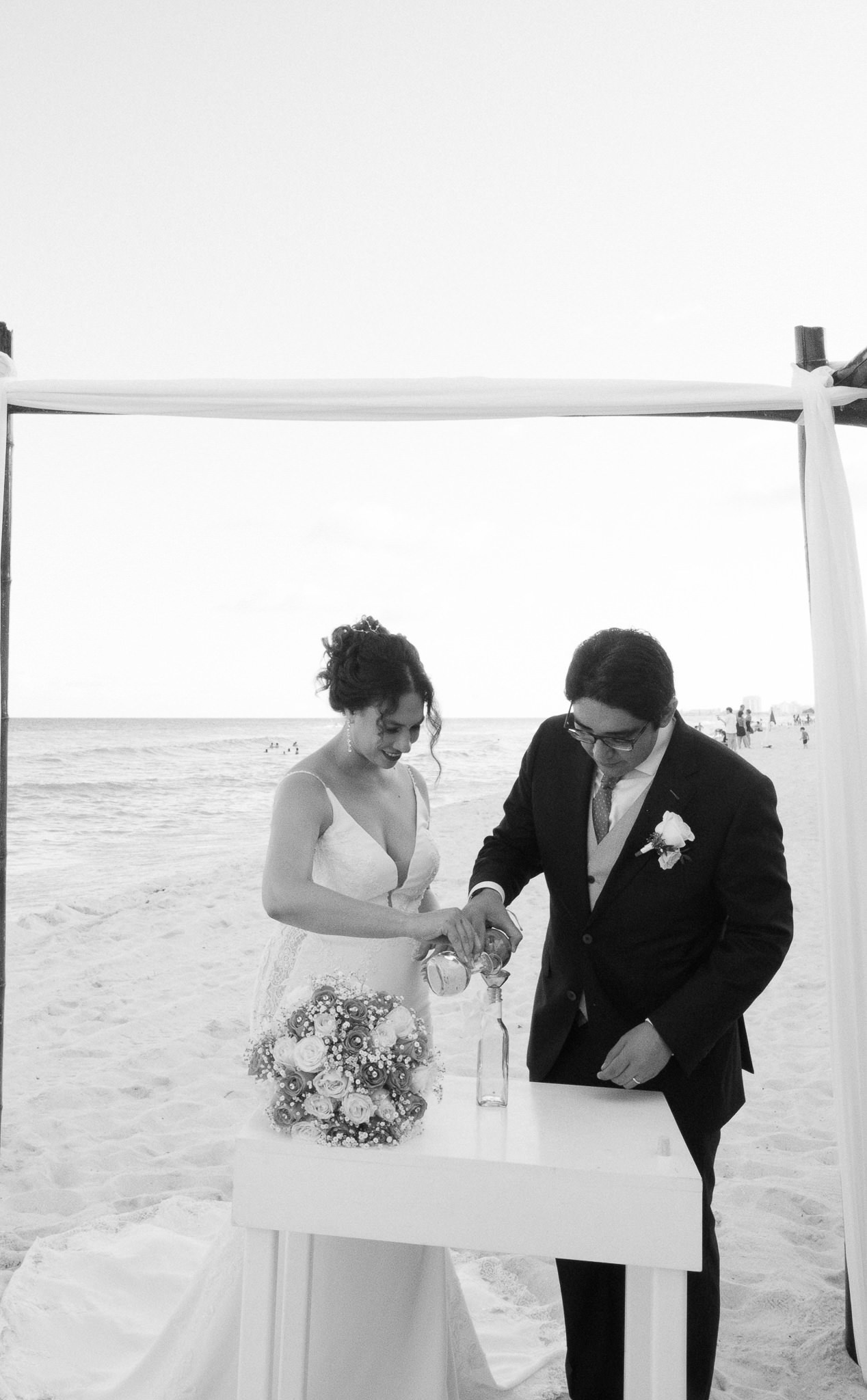 Jess & Juan / Cancun. Wedding and family photographer in Mexico City