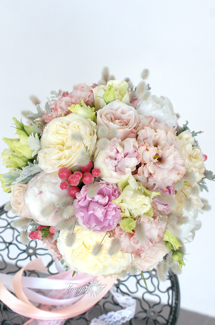 Līgavas pušķi pudera, persiku toņos. Event design, decoration, floristry, gift, Irina Novika, Riga, Latvia