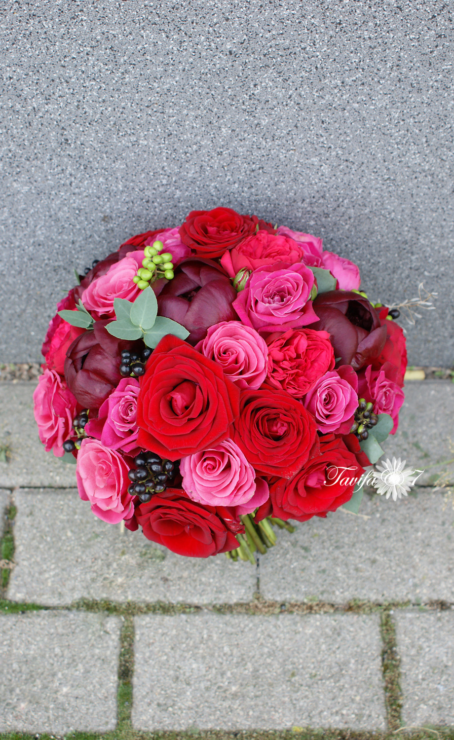 Līgavas pušķi sarkanos toņos. Event design, decoration, floristry, gift, Irina Novika, Riga, Latvia