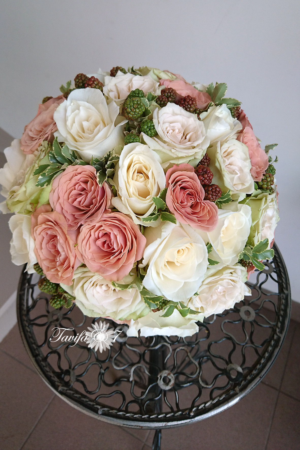 Līgavas pušķis bežā, šokolādes toņos. Event design, decoration, floristry, gift, Irina Novika, Riga, Latvia