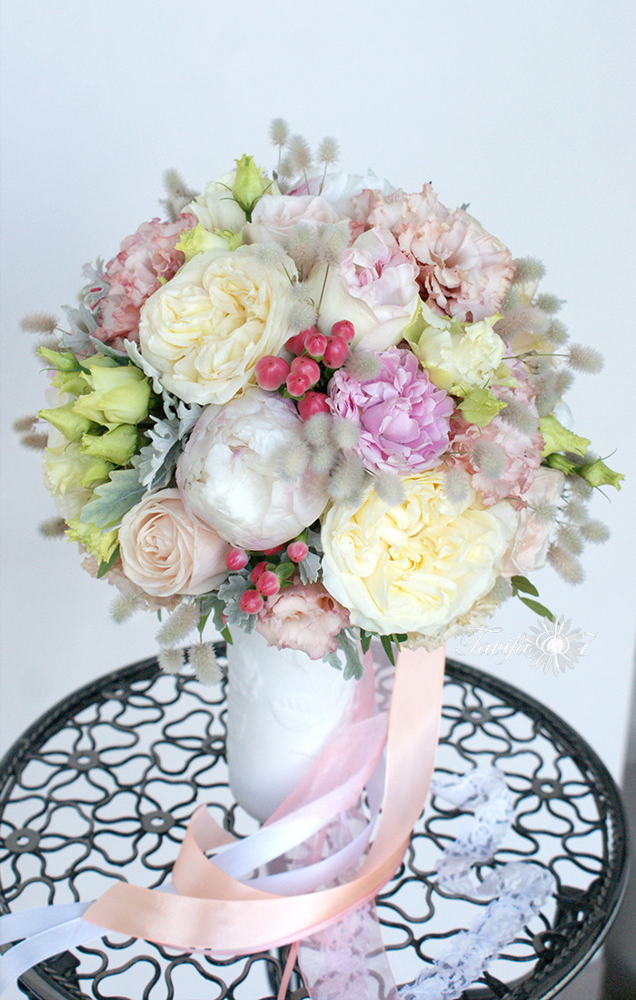 Līgavas pušķi pudera, persiku toņos. Event design, decoration, floristry, gift, Irina Novika, Riga, Latvia