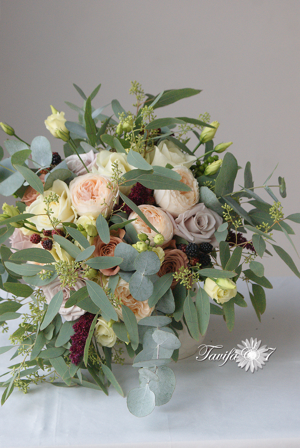 Līgavas pušķis bežā, šokolādes toņos. Event design, decoration, floristry, gift, Irina Novika, Riga, Latvia