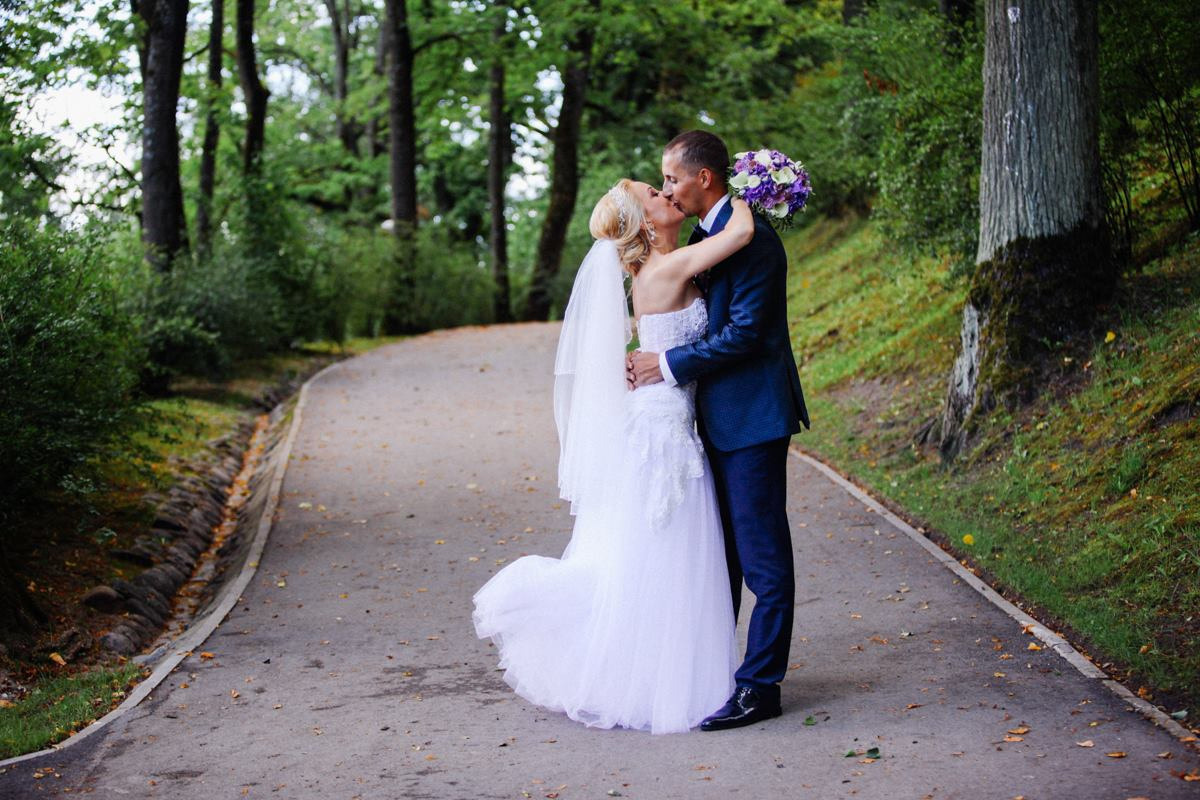 Līgavas pušķis violeta toņos. Event design, decoration, floristry, gift, Irina Novika, Riga, Latvia