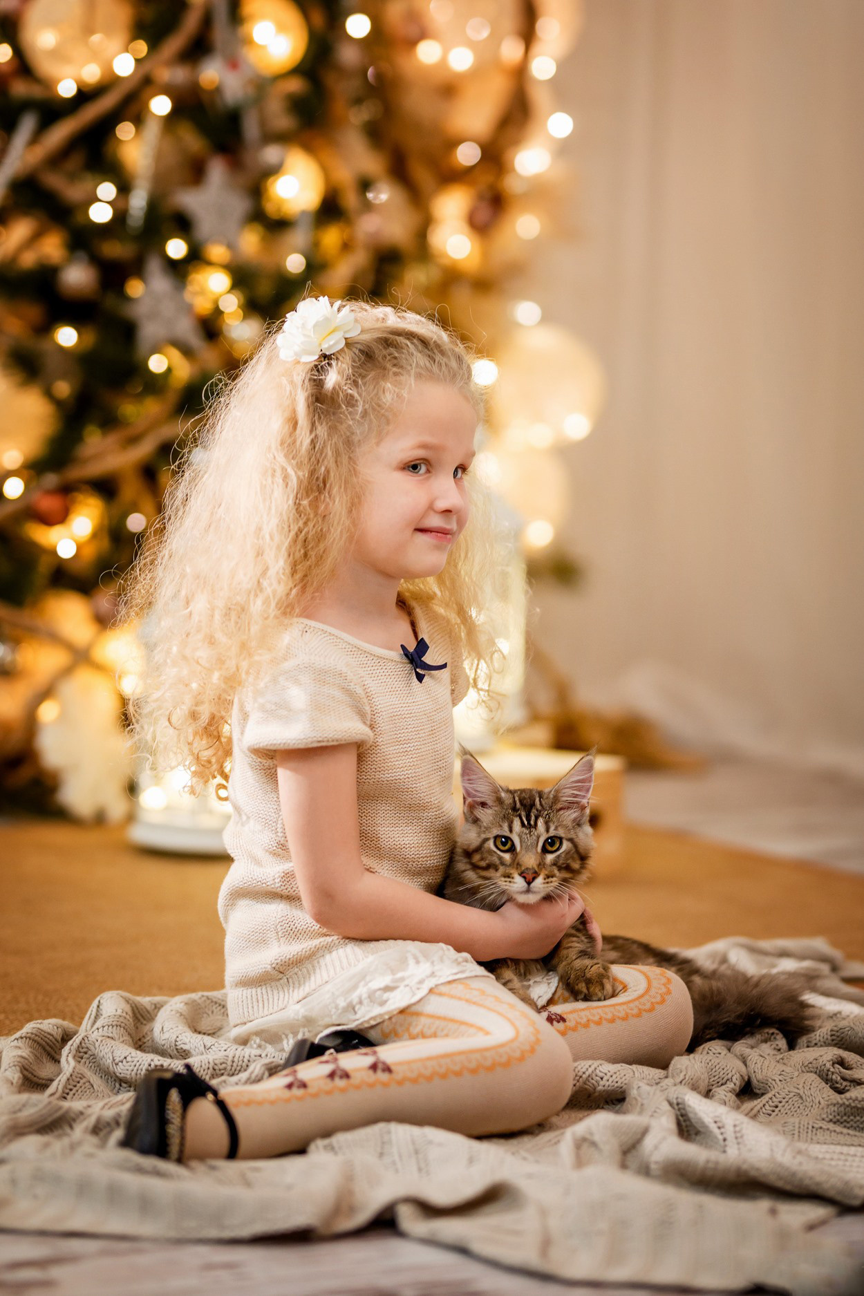 Princese un Kaķis. FOTOGRĀFS| LATVIJA |DAUGAVPILS|