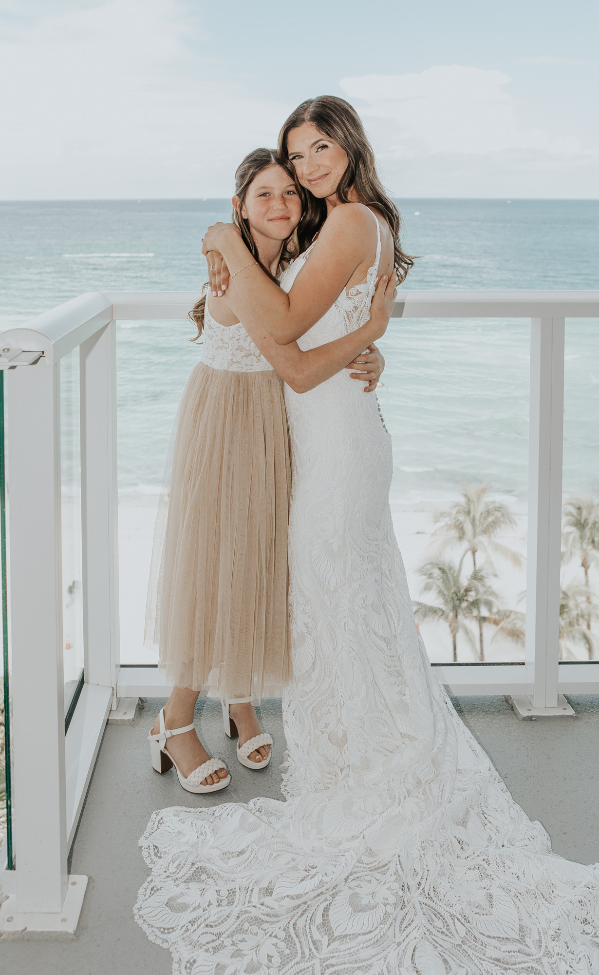 Wedding in Pelican hotel Miami. My name is Kate and I am family and wedding photographer