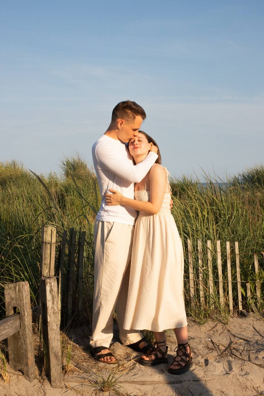 Beach pre wedding. Wedding Photographer & Videographer