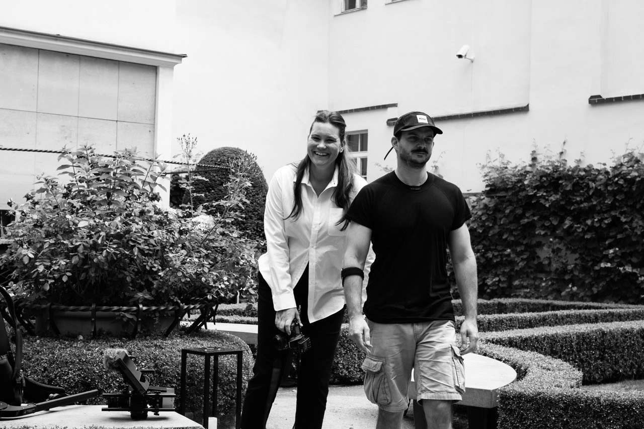 Backstage fotografie. Dana Lišková — Empatická fotografka | Introspektivní umělkyně | Neurodivergentní koučka| Zakladatelka Artepy.cz