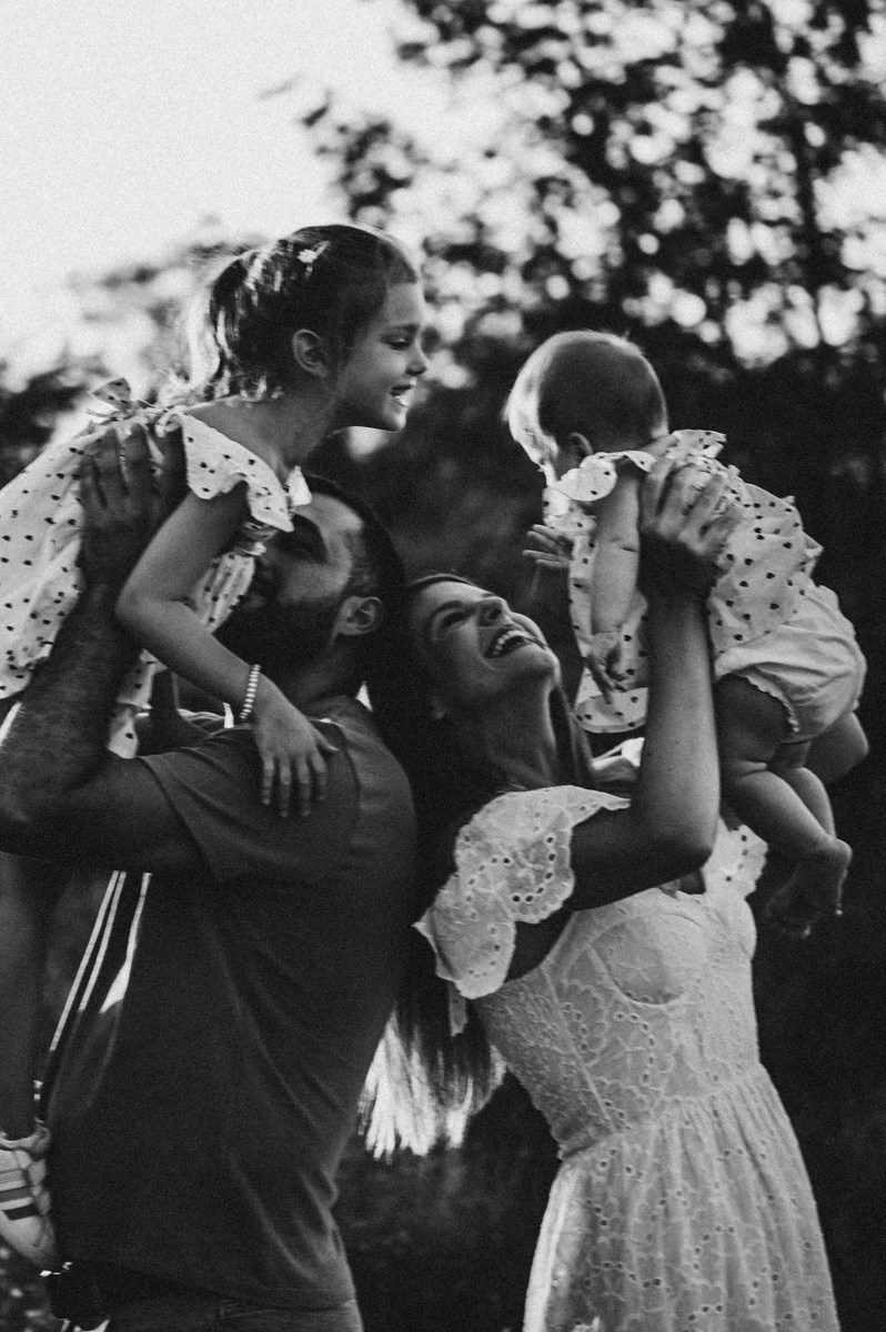 Sonja, Bojan, Nadja i Una / porodicno fotografisanje. Deciji i porodicni fotograf u Beogradu Oksana Skendzic