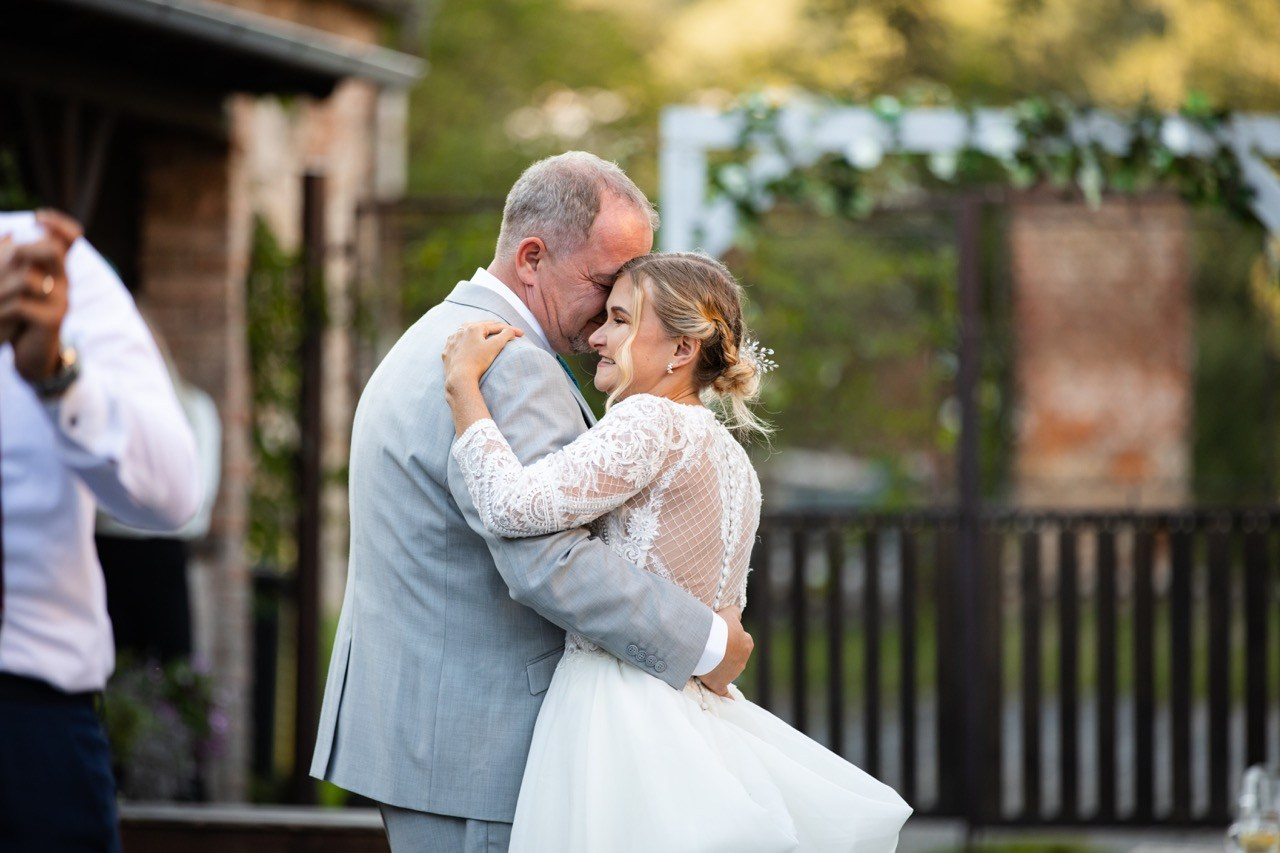 Dana Lišková - Svatební fotografka Praha - Svatební fotograf Praha - Párové fotografie - Svatební portréty 