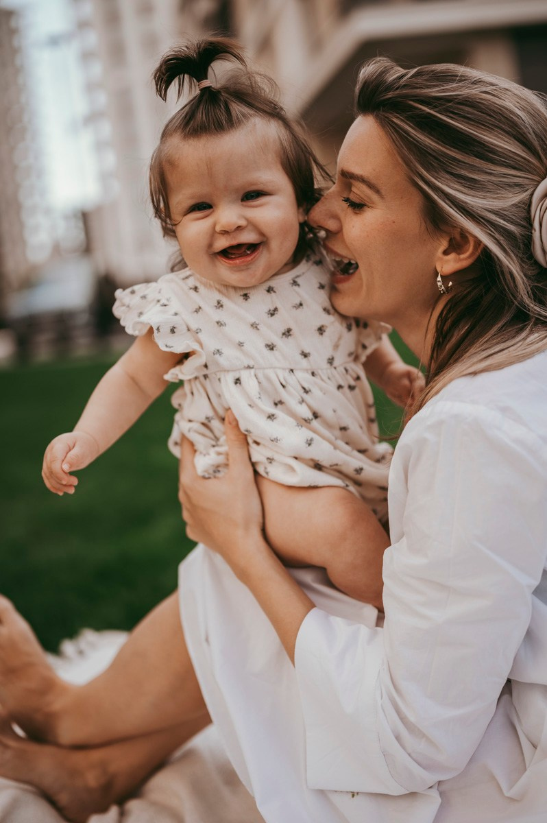 Kristina, Martin, Petra i Novak / porodicno fotografisanje napolju. Deciji i porodicni fotograf u Beogradu Oksana Skendzic