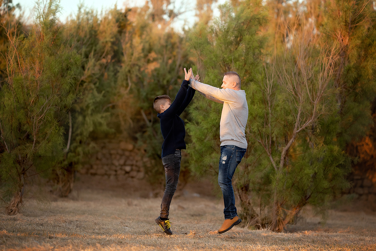 צילומים בטבע עם ראיה ומשפחתה המקסימה. נטליה רוזמן צלמת הריון ניובורן ילדים ובוק בת מצווה