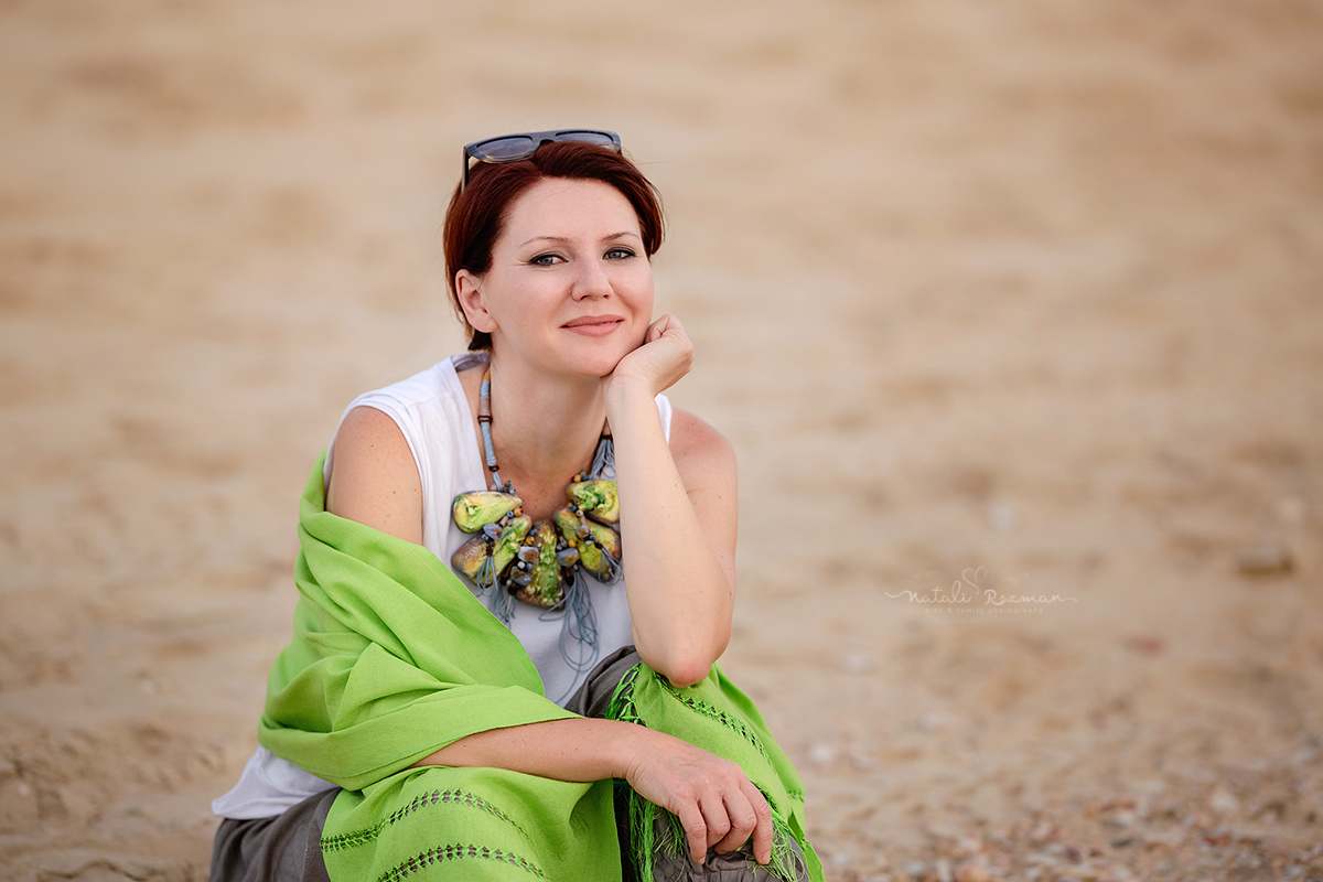 צילומי פורטרט לאנה המהממת בים. נטליה רוזמן צלמת הריון ניובורן ילדים ובוק בת מצווה