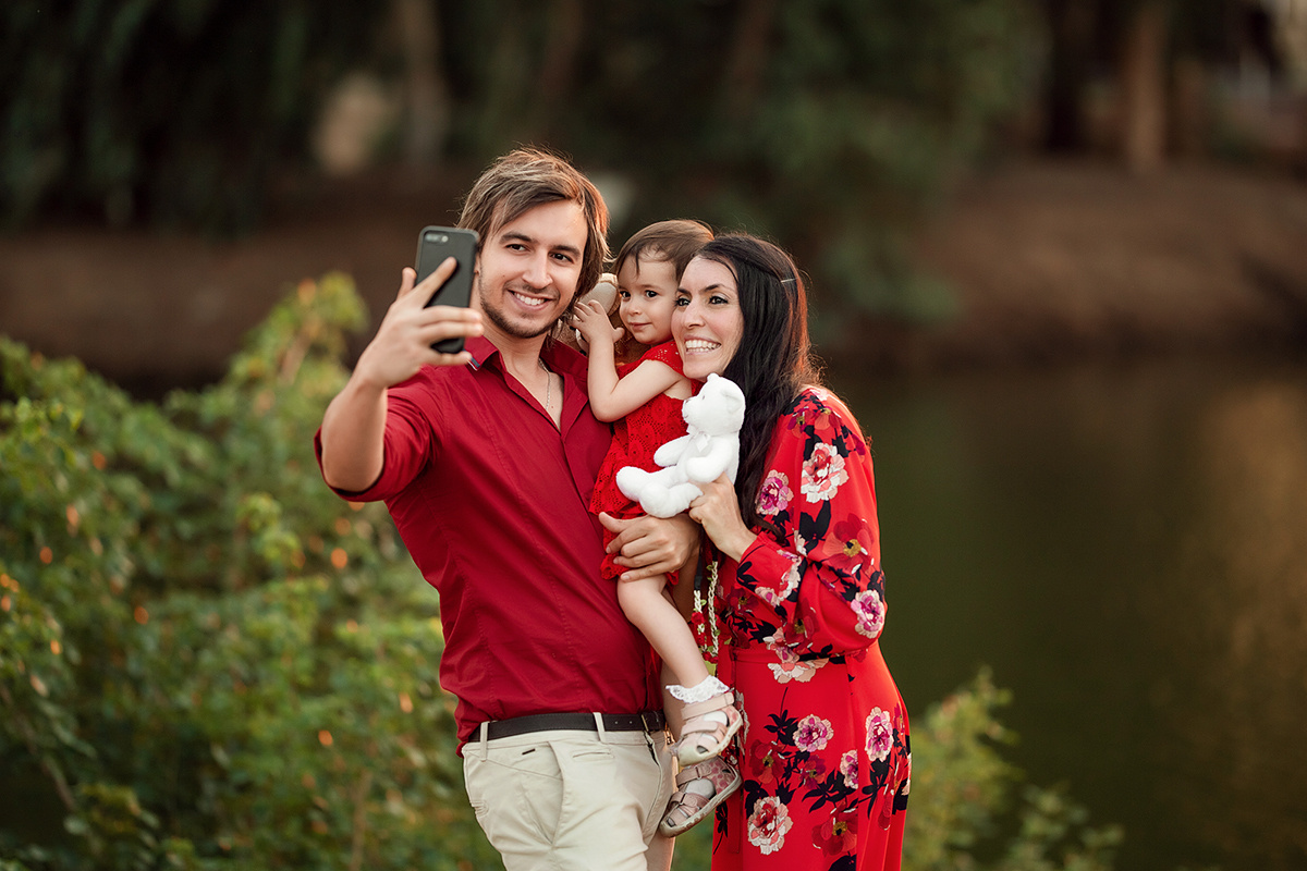 צילומי משפחה לקרן ואיליה. נטליה רוזמן צלמת הריון ניובורן ילדים ובוק בת מצווה