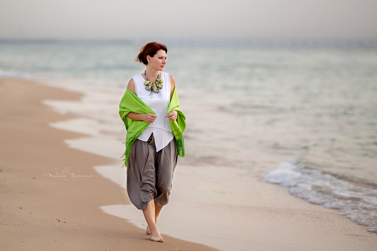 צילומי פורטרט לאנה המהממת בים. נטליה רוזמן צלמת הריון ניובורן ילדים ובוק בת מצווה