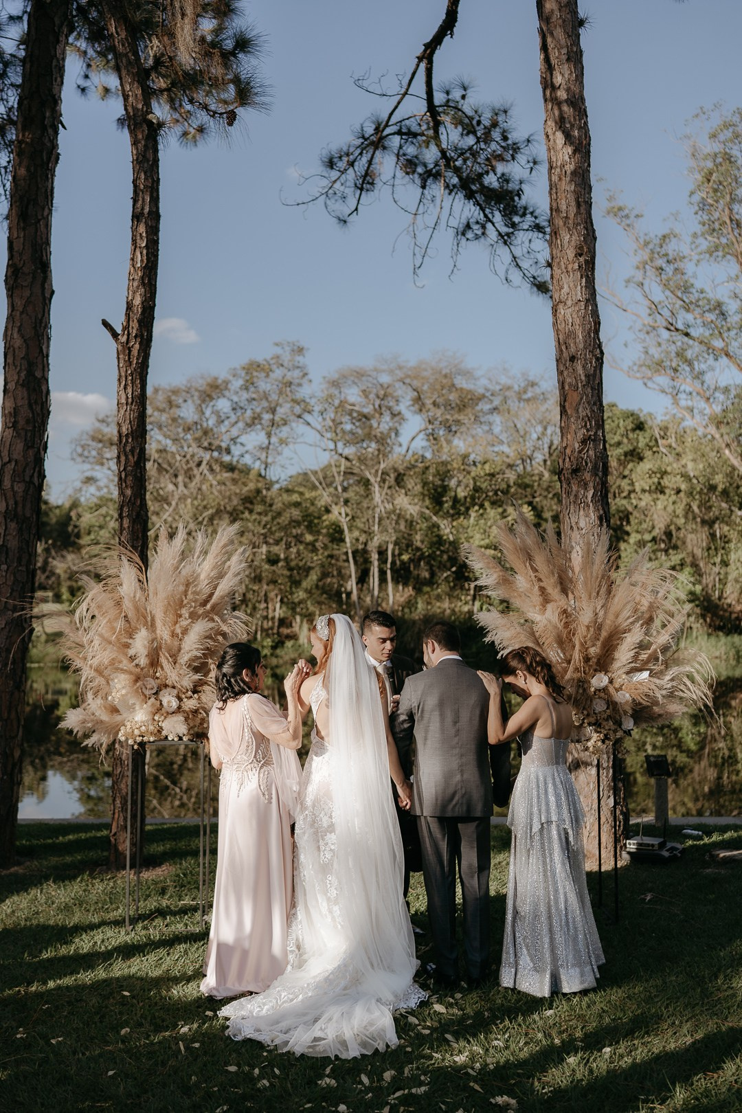 Vivian e Paulo. Edu e Josi Fotografia de Casamento em Belo Horizonte | Fotos Naturais