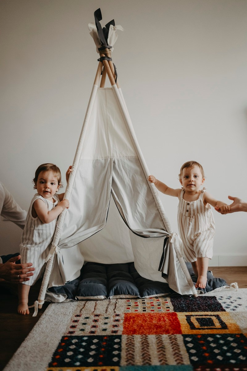 Dunjin i Vukanov 1. rodjendan / fotografisanje kod kuce. Deciji i porodicni fotograf u Beogradu Oksana Skendzic