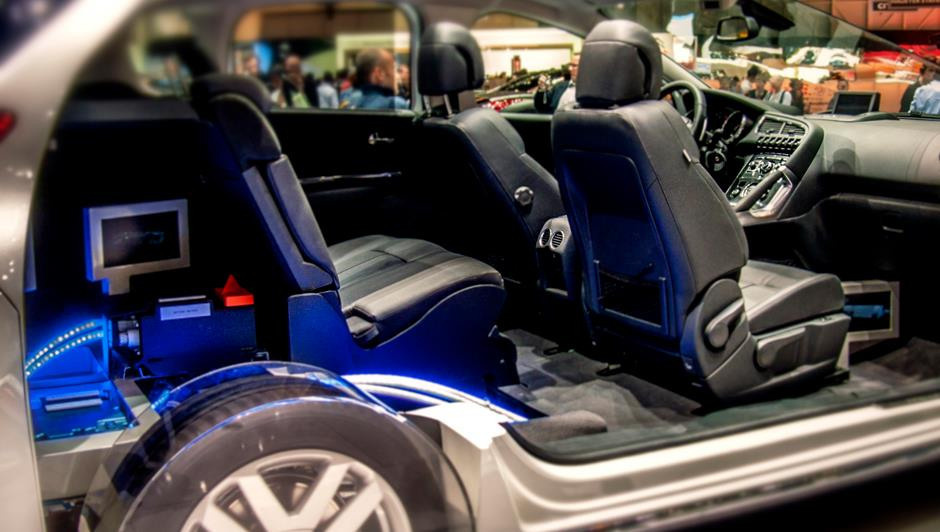 2.Autosalon.Zeneva.3/2013/. Путешествия в формате 360......