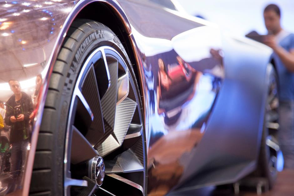 2.Autosalon.Zeneva.3/2013/. Путешествия в формате 360......
