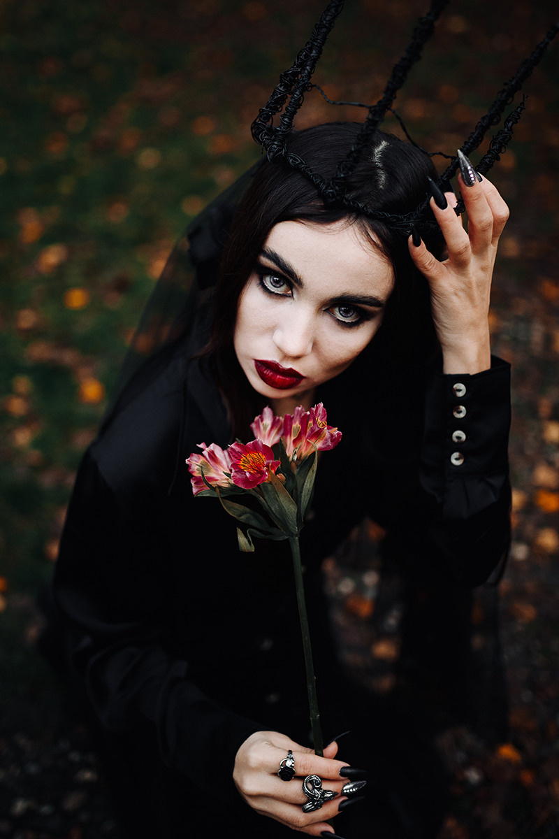 Eugenia Halloween photoshoot. Photographer in Prague for tourists