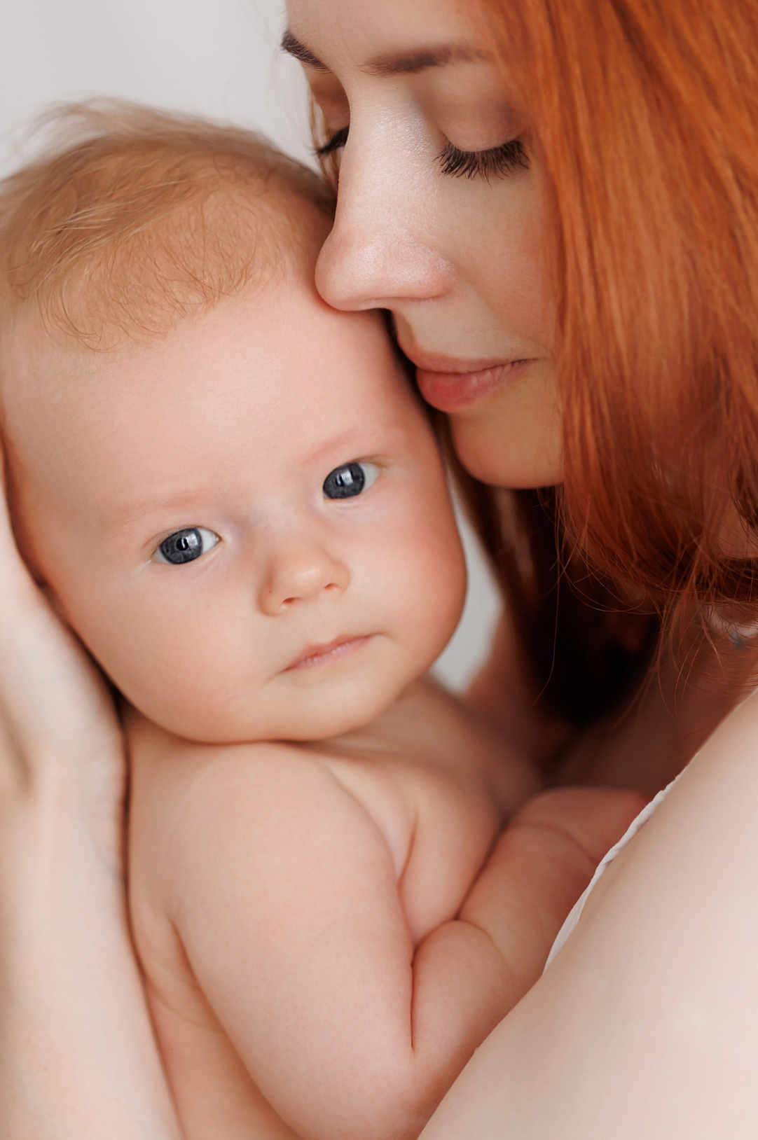 MATERNITY & NEWBORN professional Photography by Irene Chaikeen. Irene Chaikeen | Maternity and newborn photoshoot in Essex/London