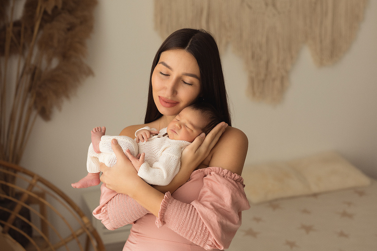 Nounascuti. Fotograf de familie la Ungheni și Reggio-Emilia, Alessia Slivca